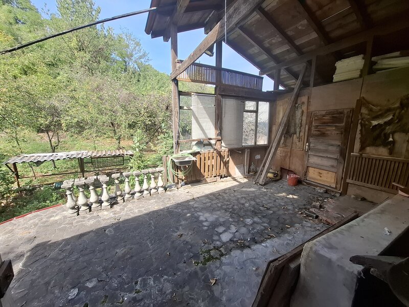 Fieni (Dambovita) Vand casa cu 6 camere, P+Etaj+M